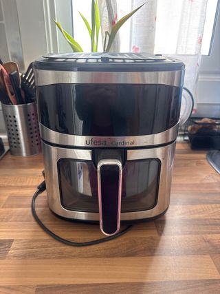 Freidora Aire UFESA Cardinal 6.5L Nueva