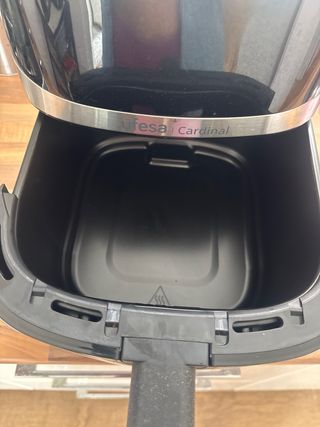 Freidora Aire UFESA Cardinal 6.5L Nueva