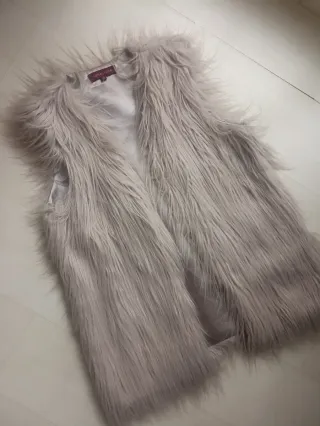 Chaleco de pelo precioso color