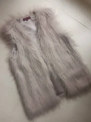 Chaleco de pelo precioso color