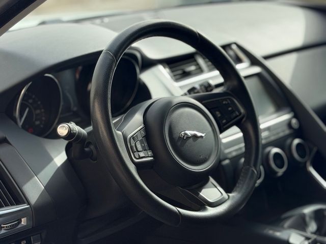 JAGUAR E PACE UNICO DUEÑO 56000KMS