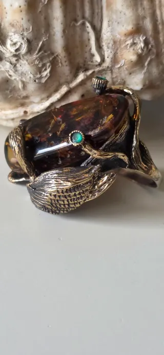 Anillo escultórico ambar natural