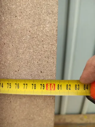 2 Tableros aglomerado varias medidas 15€