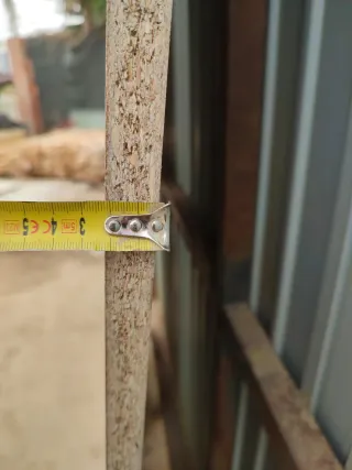 2 Tableros aglomerado varias medidas 15€