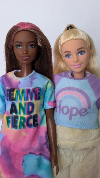 Barbie Muñeca cutie reveal