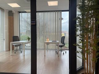 Oficina en alquiler en Castiñeiriño - Cruceiro de Sar en Santiago de Compostela