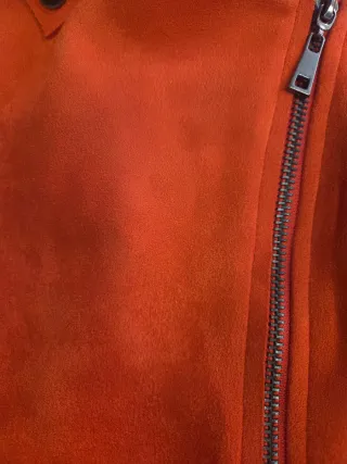 Chaqueta ante VAMIRA roja