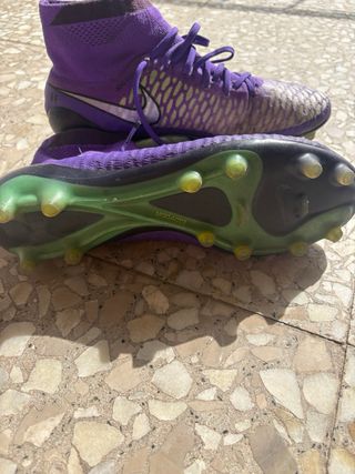 Botas de fútbol Nike Magista Morado