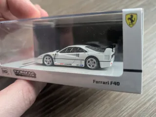 Ferrari F40 Blanco 1:64 Tarmac Works