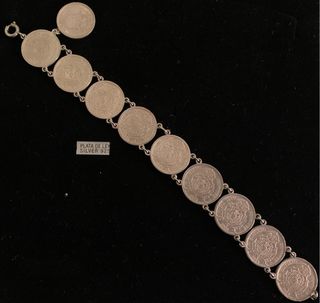 Pulsera de plata de monedas antiguas