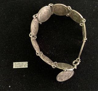 Pulsera de plata de monedas antiguas