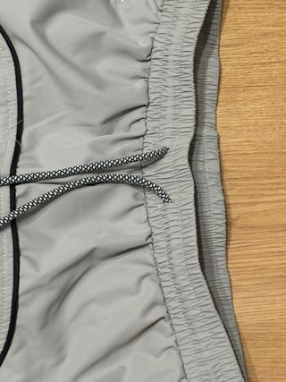 Pantalón chándal gris con cordón