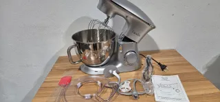 Batidora y amasadora Facelle