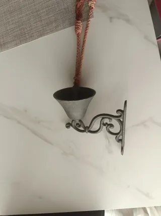 Campana de Bronce con Soporte