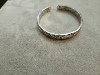 Pulsera Grabada Estilo Vintage. Varias unidades.