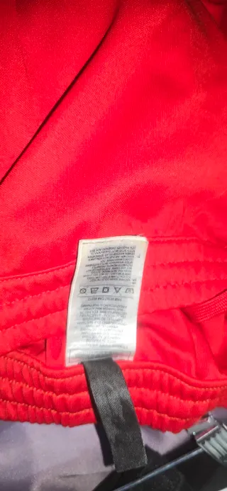 Pantalones de chándal Adidas rojos talla M