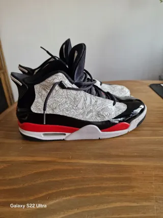 Zapatillas Jordan Negras y Blancas