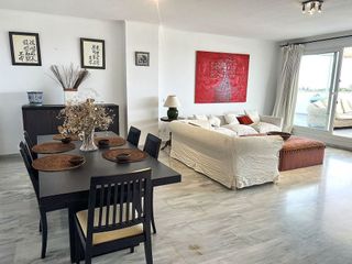Piso en venta en Nueva Andalucía centro en Marbella