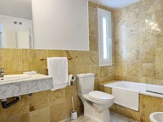 Piso en venta en Nueva Andalucía centro en Marbella