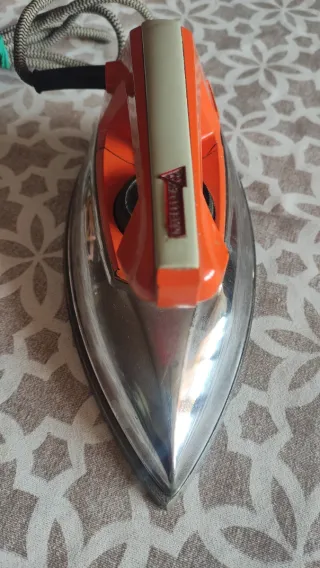 Plancha Vintage Magefesa Naranja