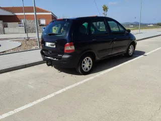 Renault escenis 2000