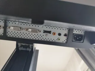 Monitor Dell U2711