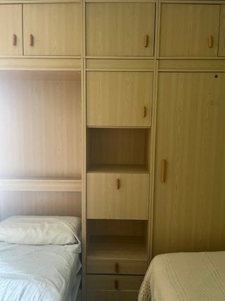 Mueble dormitorio 2 camas madera