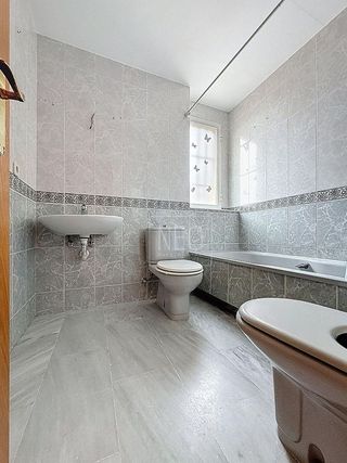 Piso en venta en Bola de Oro - Serrallo en Granada