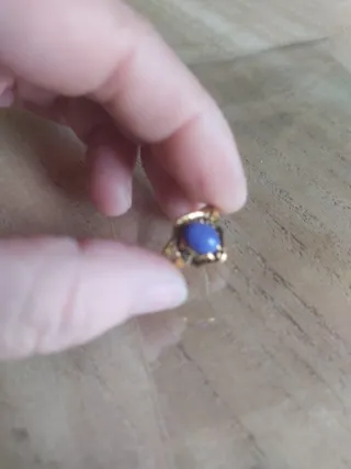 Anello ottone dorato con pietra blu