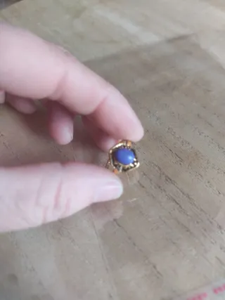 Anello ottone dorato con pietra blu
