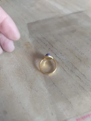 Anello ottone dorato con pietra blu
