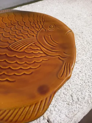 Plato decorativo pez cerámica España