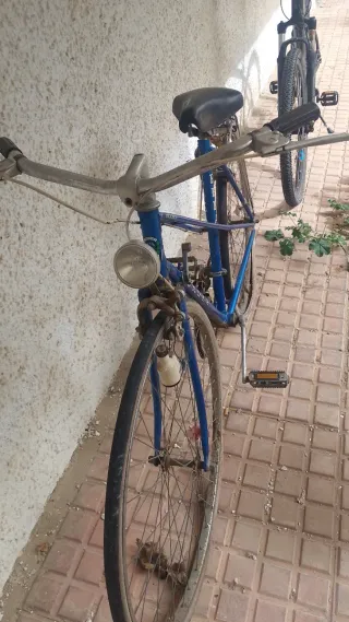 Bicicleta antigua - para restauración - reliquia