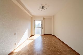 Piso en alquiler en Vinateros en Madrid