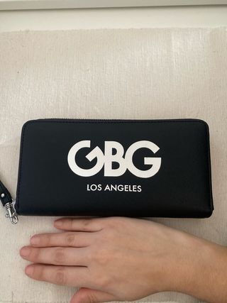 Cartera de mano Guess by guess negra