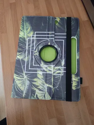 Funda giratoria para tablet color verde