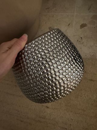 Maceta decorativa plateada