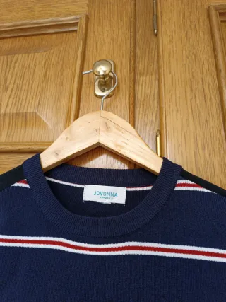 Vestido de rayas azul y rojo