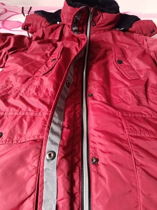 Chaquetón unisex rojo y negro