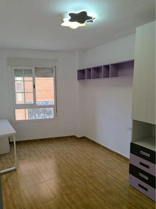 Piso en venta en San Luis en Almería