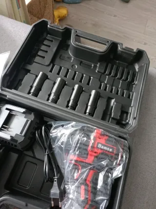 Destornillador de impacto 21V