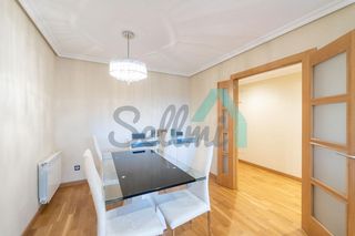 Piso en venta en Zona Teatro Campoamor en Oviedo
