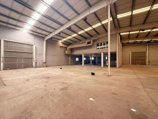Nave industrial en venta en Villamuriel de Cerrato