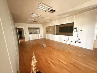 Nave industrial en venta en Villamuriel de Cerrato