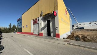 Nave industrial en venta en Zubia (La)