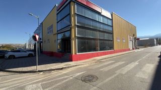 Nave industrial en venta en Zubia (La)