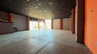 Nave industrial en venta en Zubia (La)