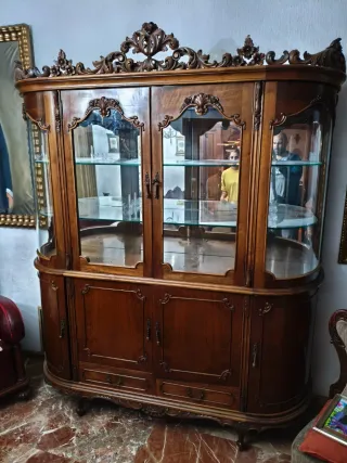 Vitrina Clásica Madera y Cristal