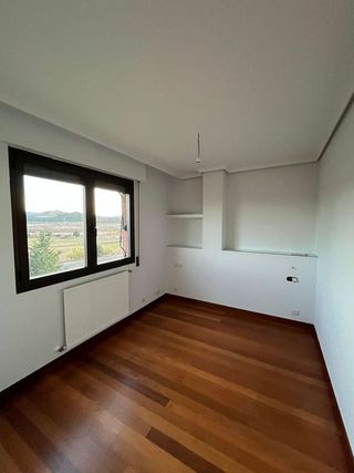 Piso en venta en Portillejo - Valdegastea en Logroño