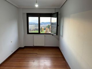 Piso en venta en Portillejo - Valdegastea en Logroño